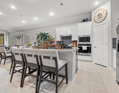 8727 Gleaming Village Way - Photo Thumbnail 10