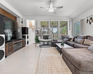 8727 Gleaming Village Way - Photo Thumbnail 11