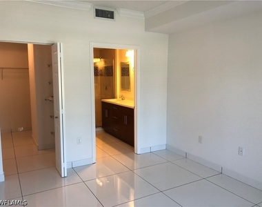 13150 Bella Casa Circle - Photo Thumbnail 12