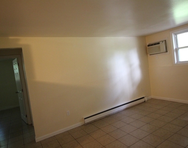 13 Charleston - Photo Thumbnail 3