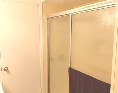 1211 Se 35th Street - Photo Thumbnail 7