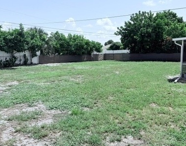 1211 Se 35th Street - Photo Thumbnail 15
