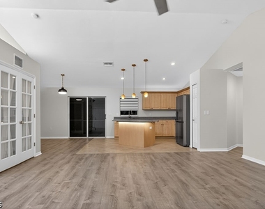 11580 Forest Mere Dr - Photo Thumbnail 6