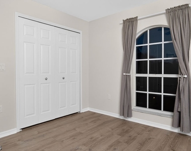 11580 Forest Mere Dr - Photo Thumbnail 4