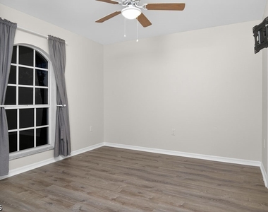 11580 Forest Mere Dr - Photo Thumbnail 5