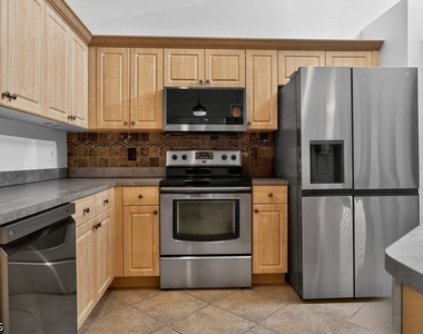 11580 Forest Mere Dr - Photo Thumbnail 8
