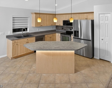 11580 Forest Mere Dr - Photo Thumbnail 7