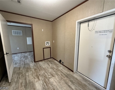 12120 Cactus Drive - Photo Thumbnail 4