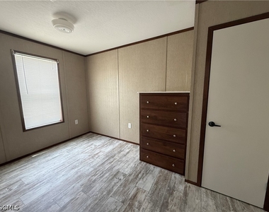 12120 Cactus Drive - Photo Thumbnail 10