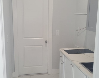 653 Foxchase Drive - Photo Thumbnail 38