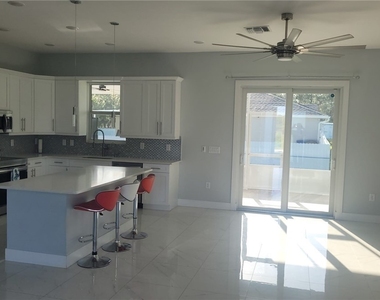 653 Foxchase Drive - Photo Thumbnail 34