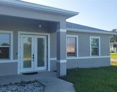 653 Foxchase Drive - Photo Thumbnail 3