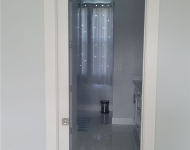 653 Foxchase Drive - Photo Thumbnail 20