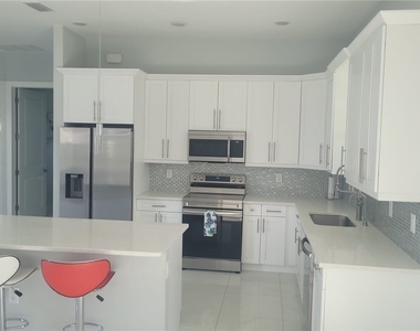653 Foxchase Drive - Photo Thumbnail 24