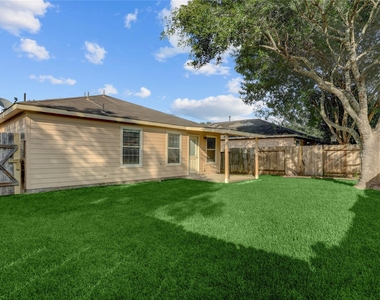 822 Crabapple Way - Photo Thumbnail 18