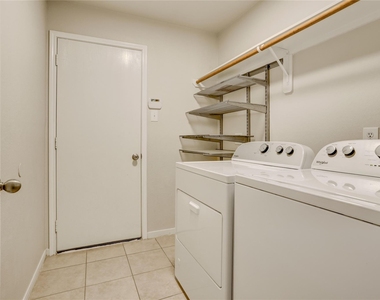 822 Crabapple Way - Photo Thumbnail 16
