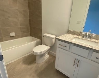 11211 Timber Creek Drive - Photo Thumbnail 10