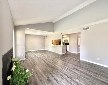 7200 W T C Jester Boulevard - Photo Thumbnail 1