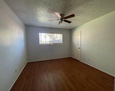 3103 Sam Houston Drive - Photo Thumbnail 18