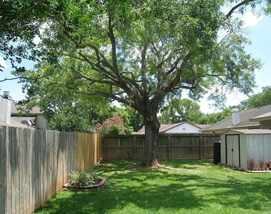 3103 Sam Houston Drive - Photo Thumbnail 29