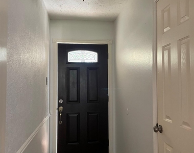3103 Sam Houston Drive - Photo Thumbnail 9