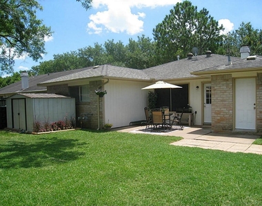 3103 Sam Houston Drive - Photo Thumbnail 5