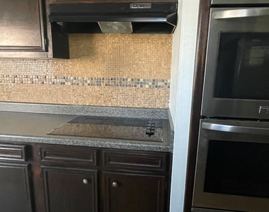 3103 Sam Houston Drive - Photo Thumbnail 8