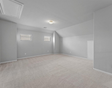 5443 Grand View Drive - Photo Thumbnail 9