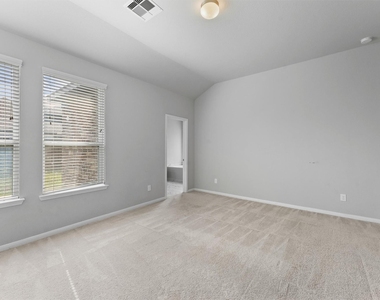 5443 Grand View Drive - Photo Thumbnail 5