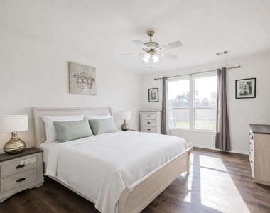 18607 Shavano Court - Photo Thumbnail 15