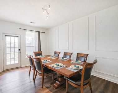 18607 Shavano Court - Photo Thumbnail 9