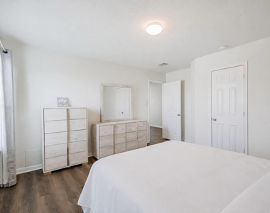 18607 Shavano Court - Photo Thumbnail 24