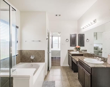 18607 Shavano Court - Photo Thumbnail 20