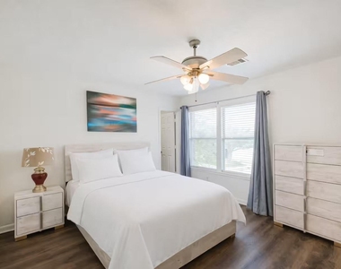 18607 Shavano Court - Photo Thumbnail 31