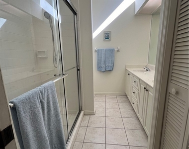 816 Belville Boulevard - Photo Thumbnail 16