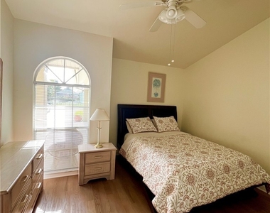 816 Belville Boulevard - Photo Thumbnail 18