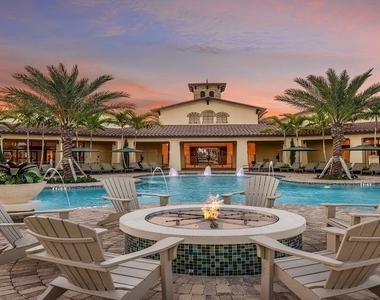 9353 Glenforest Drive - Photo Thumbnail 22