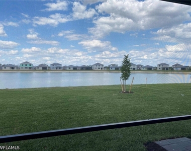 11465 Canopy Loop - Photo Thumbnail 7