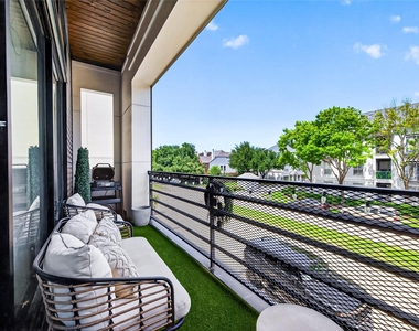 607 Memorial Heights Drive - Photo Thumbnail 31