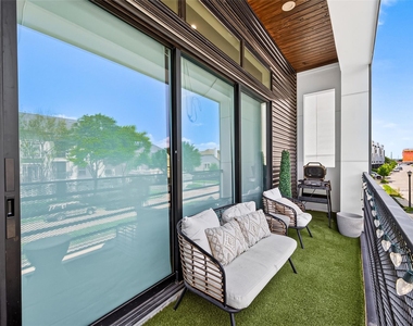607 Memorial Heights Drive - Photo Thumbnail 28