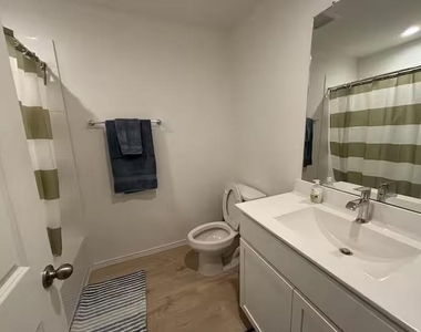 4915 Oakwood Drive - Photo Thumbnail 9