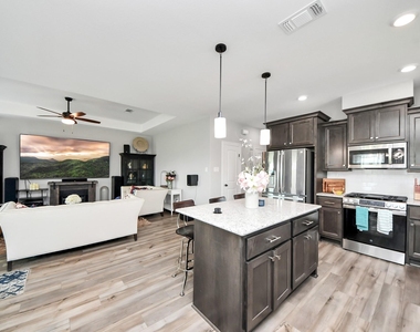 20103 Highway 36 - Unit A - Photo Thumbnail 22
