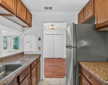 224b Washington - Photo Thumbnail 7