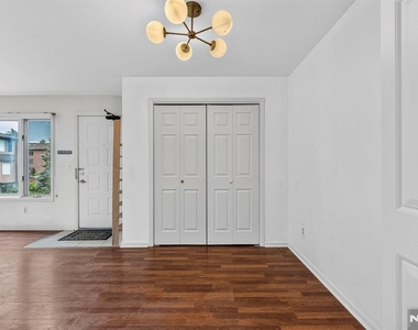 224b Washington - Photo Thumbnail 4