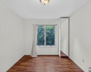 224b Washington - Photo Thumbnail 12