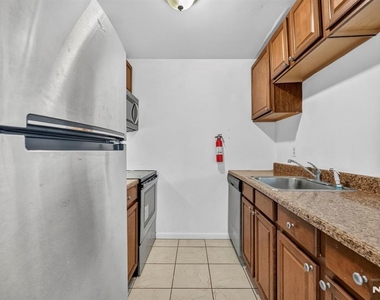 224b Washington - Photo Thumbnail 6