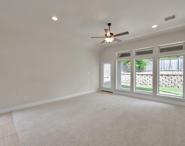 122 Kinnerly Peak Place - Photo Thumbnail 13