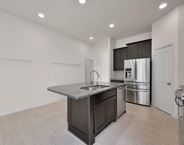 122 Kinnerly Peak Place - Photo Thumbnail 10