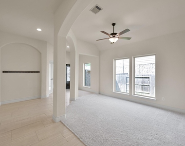 122 Kinnerly Peak Place - Photo Thumbnail 7