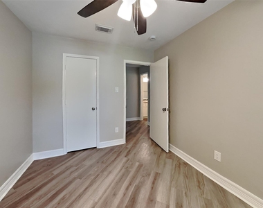 19526 Rocky Bank Drive - Photo Thumbnail 11